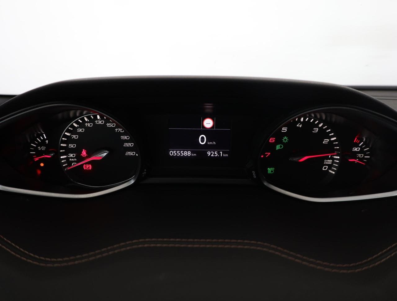 2020 Peugeot 308 - 29