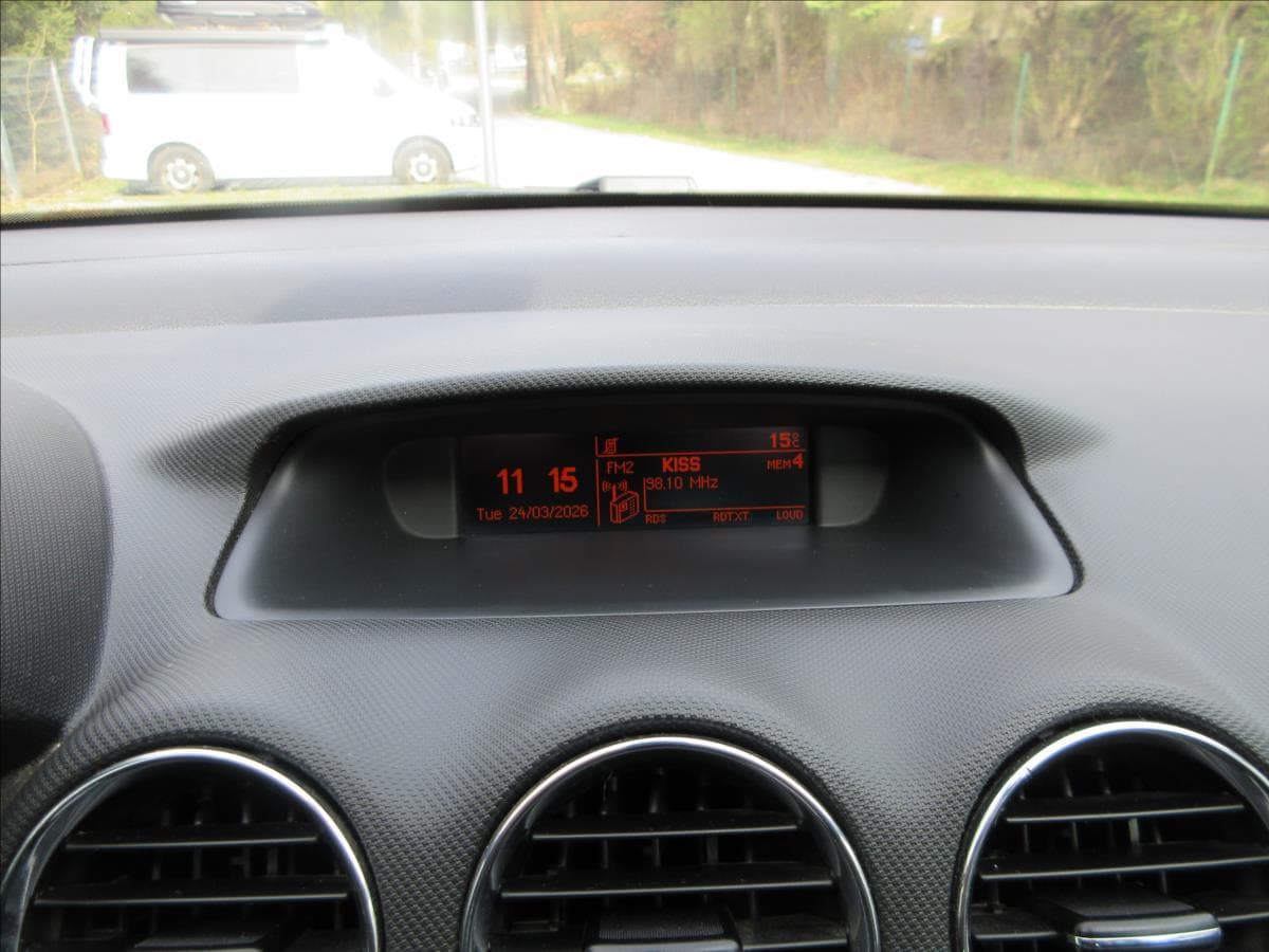 2013 Peugeot 308 - 20