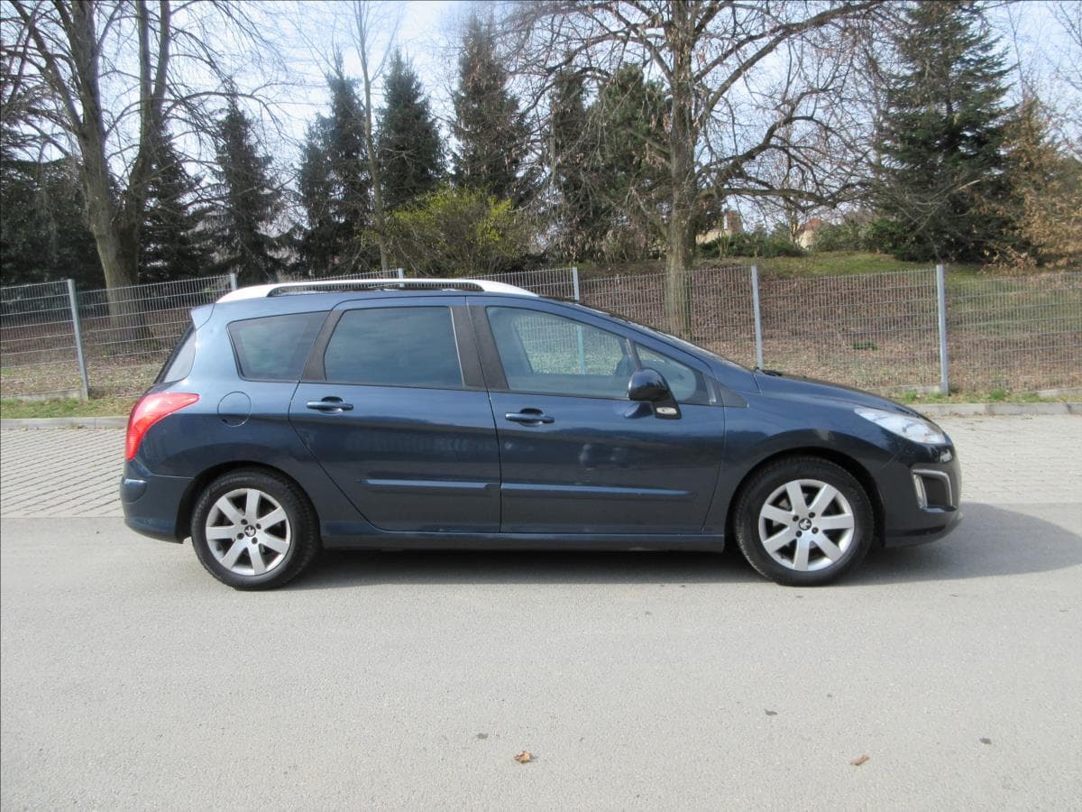 2013 Peugeot 308 - 11