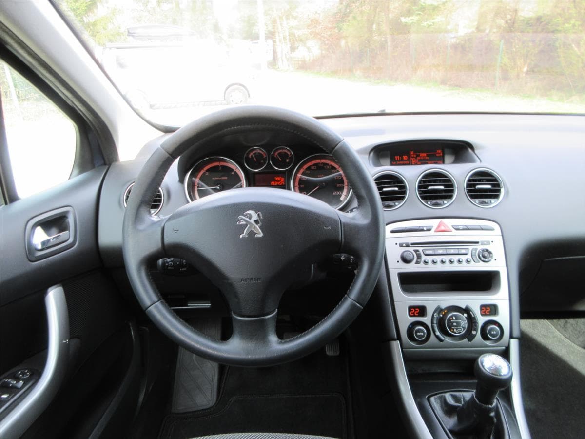 2013 Peugeot 308 - 18