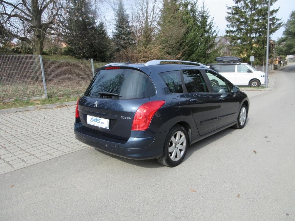 2013 Peugeot 308 - 10