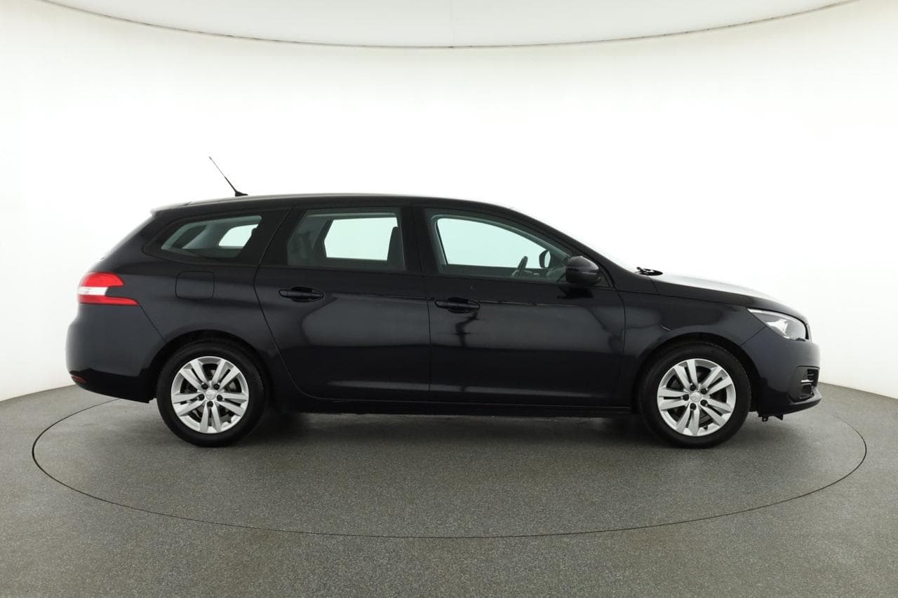 2020 Peugeot 308 - 8