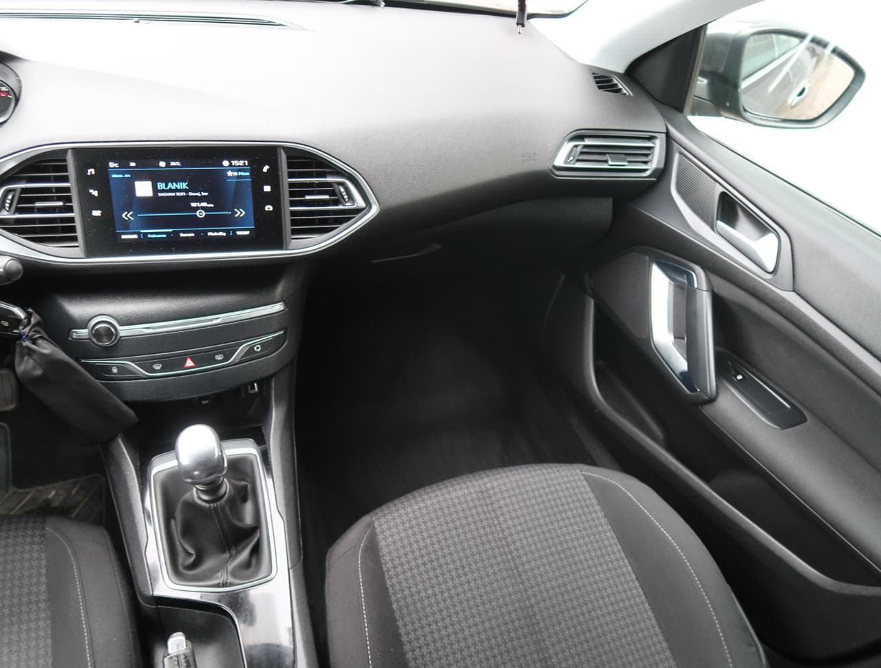 2019 Peugeot 308 - 11