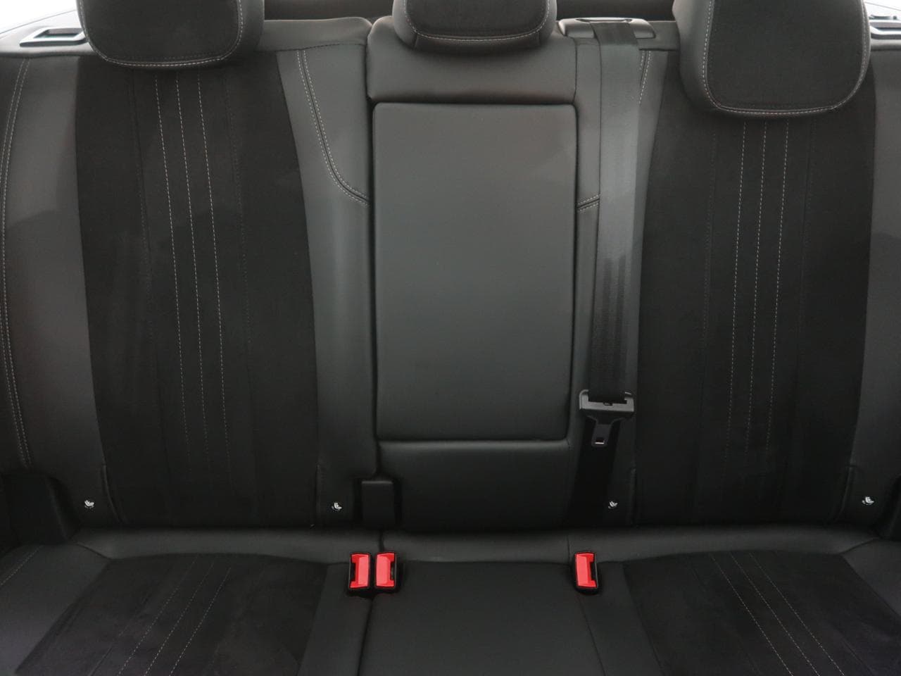 2016 Peugeot 308 - 14