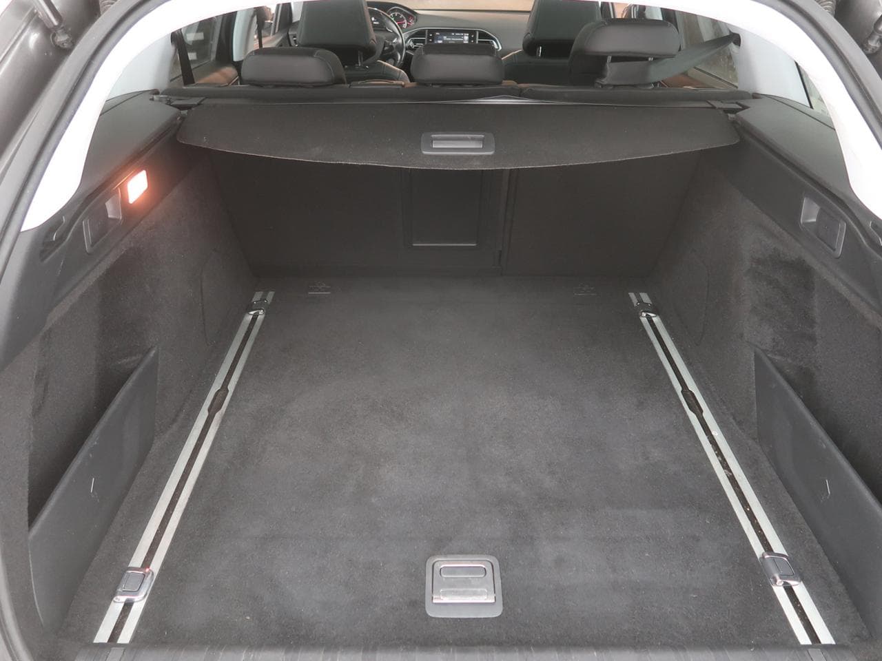 2016 Peugeot 308 - 20