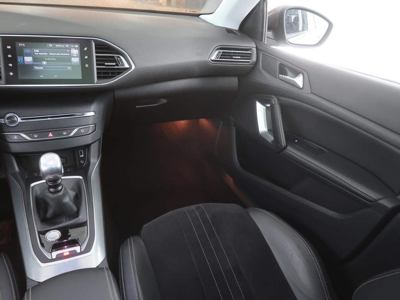 2016 Peugeot 308 - 11