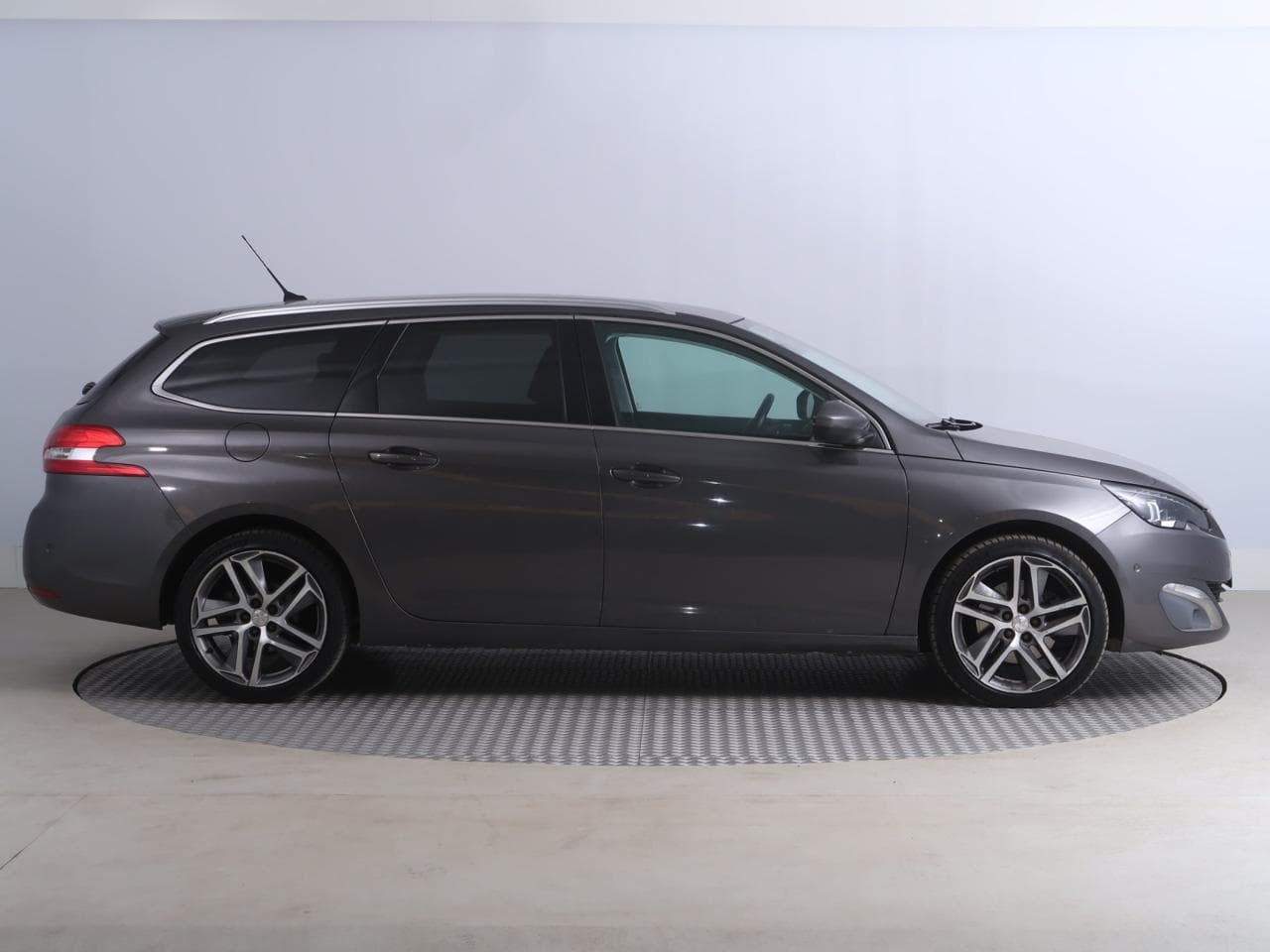 2016 Peugeot 308 - 8