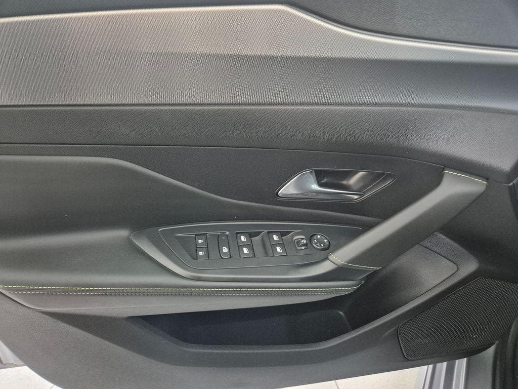 2025 Peugeot 308 - 7