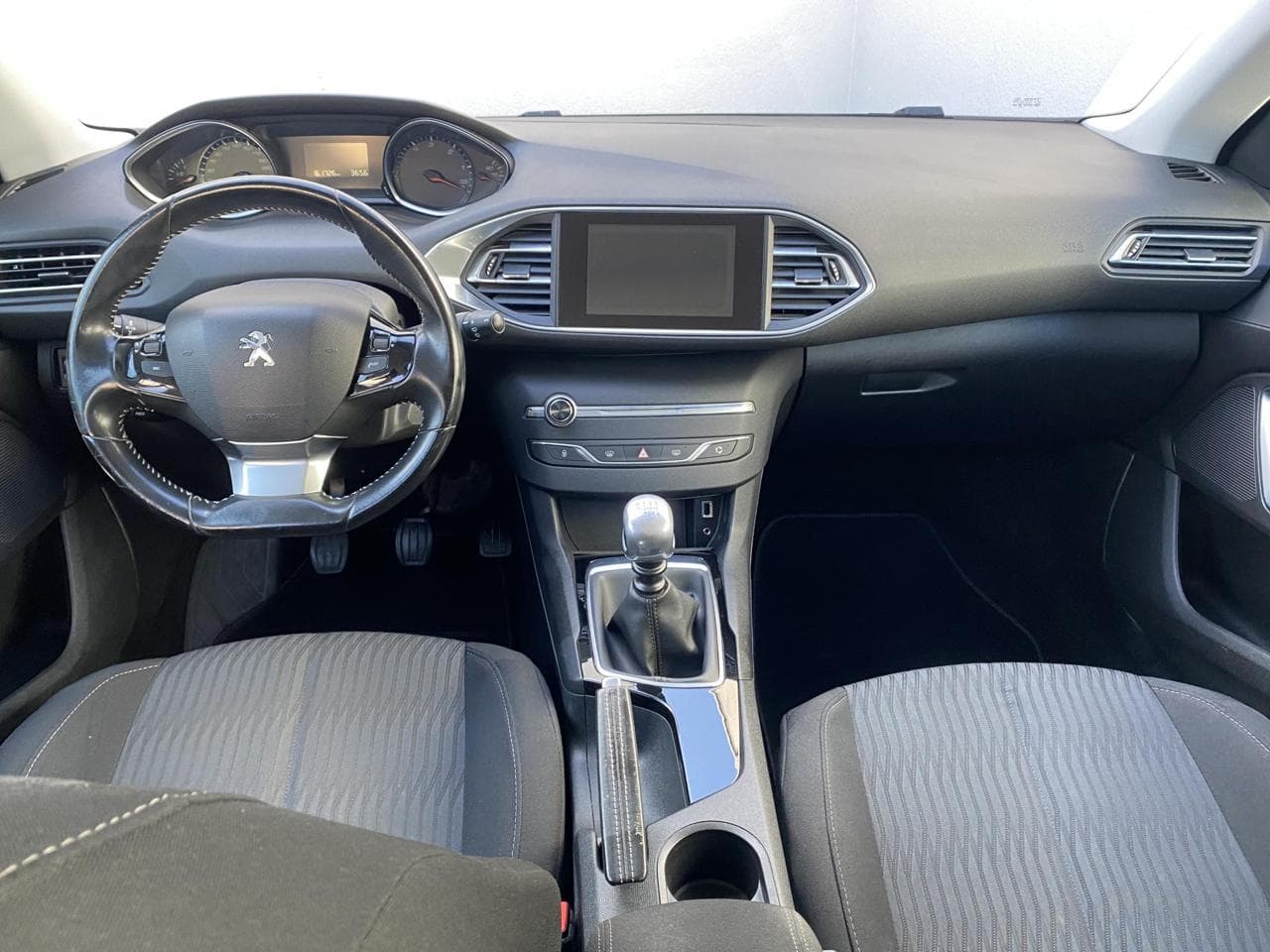 2016 Peugeot 308 - 8