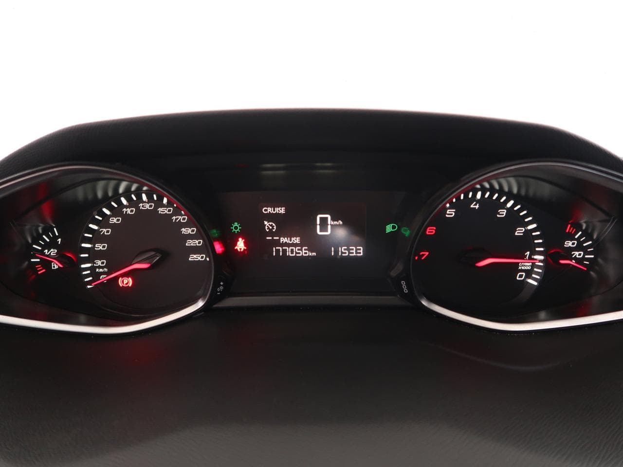 2017 Peugeot 308 - 29