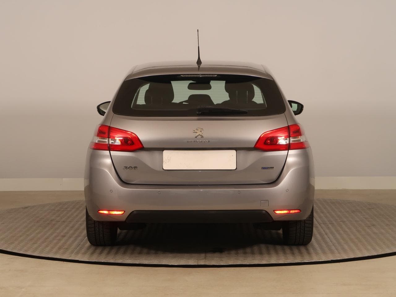 2017 Peugeot 308 - 9