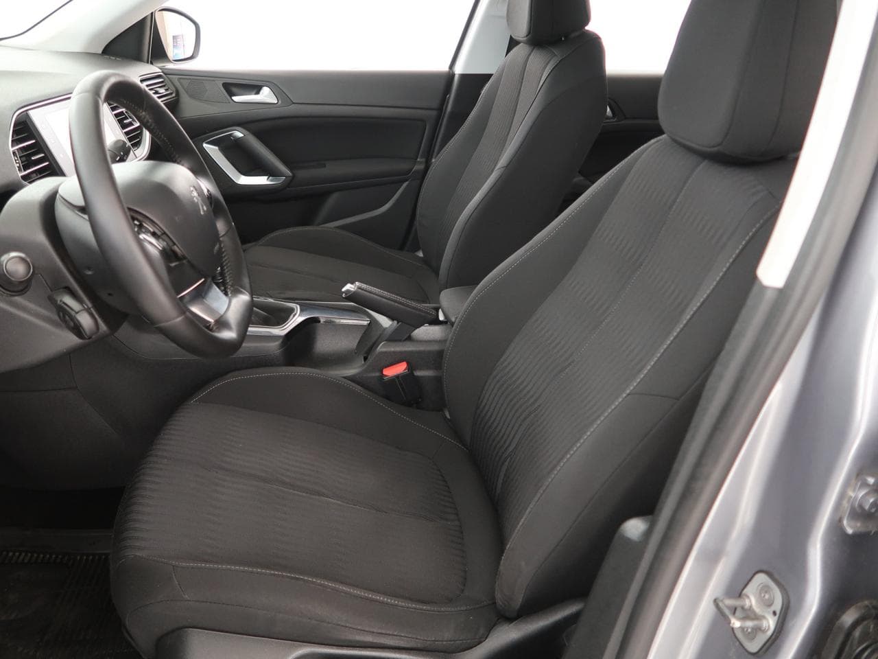 2017 Peugeot 308 - 28