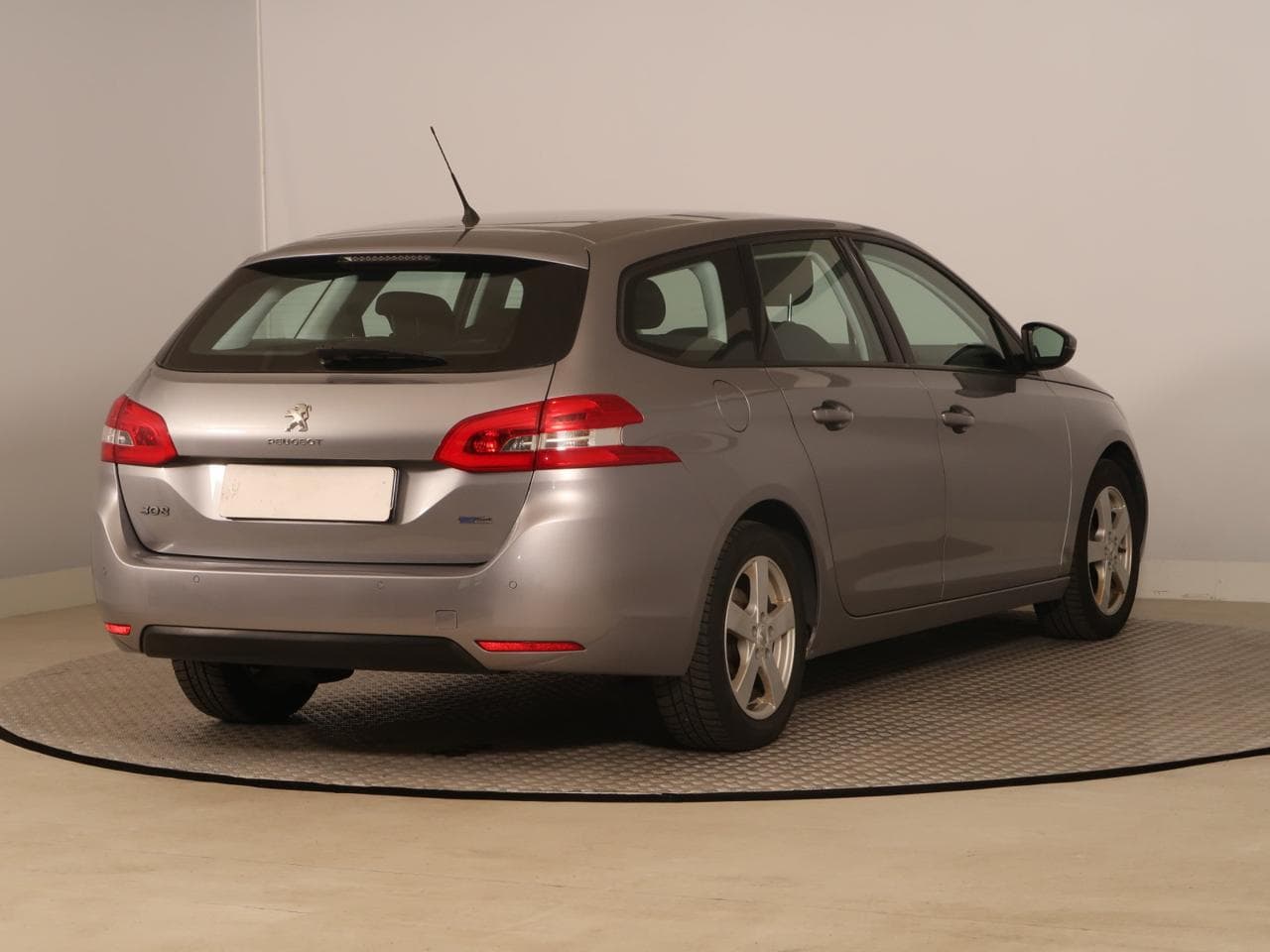 2017 Peugeot 308 - 11
