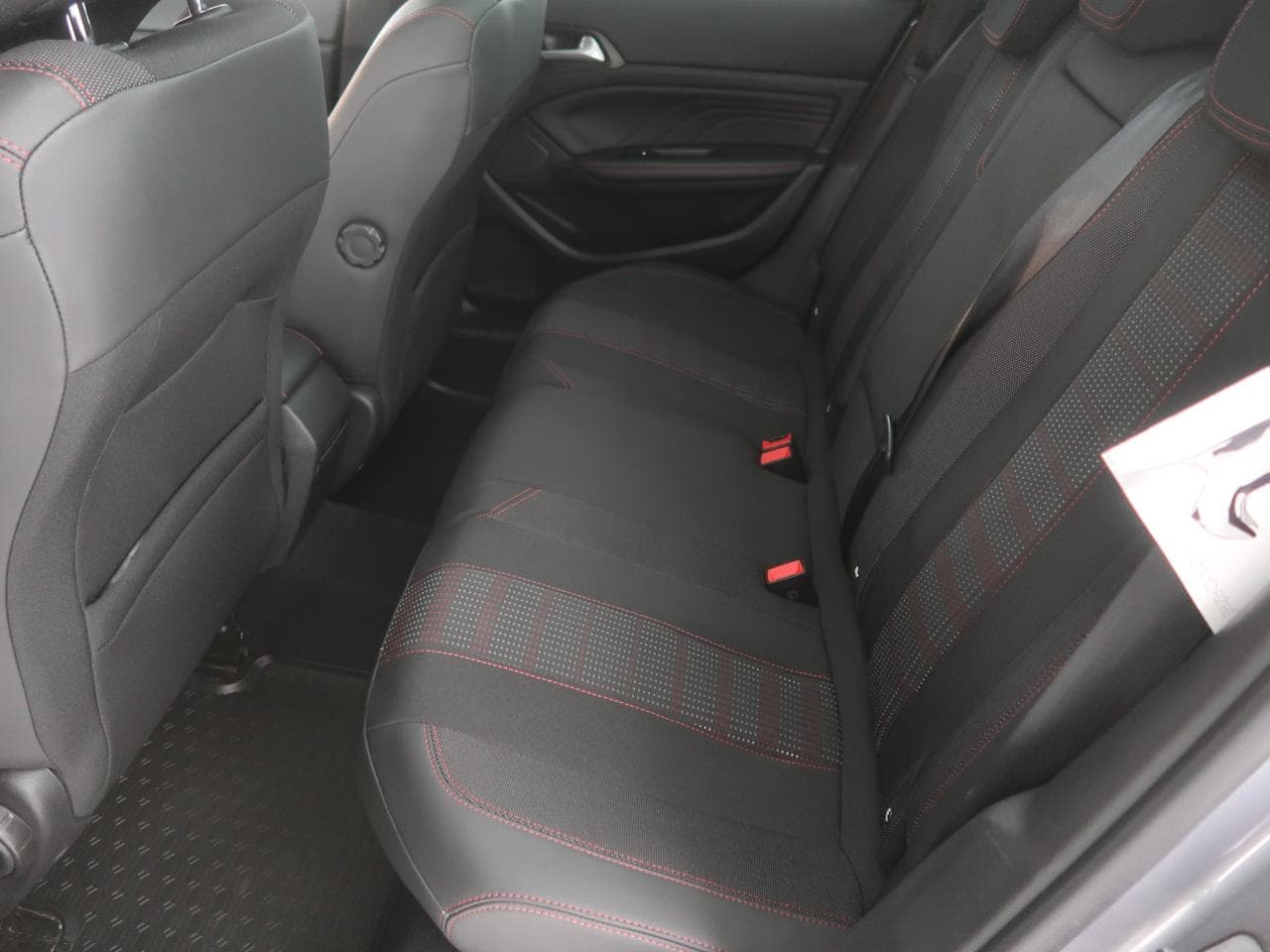 2020 Peugeot 308 - 15