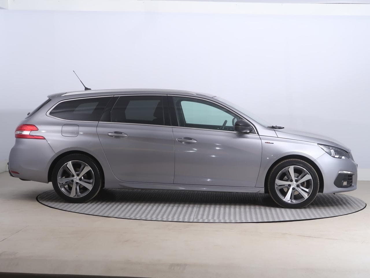 2020 Peugeot 308 - 8
