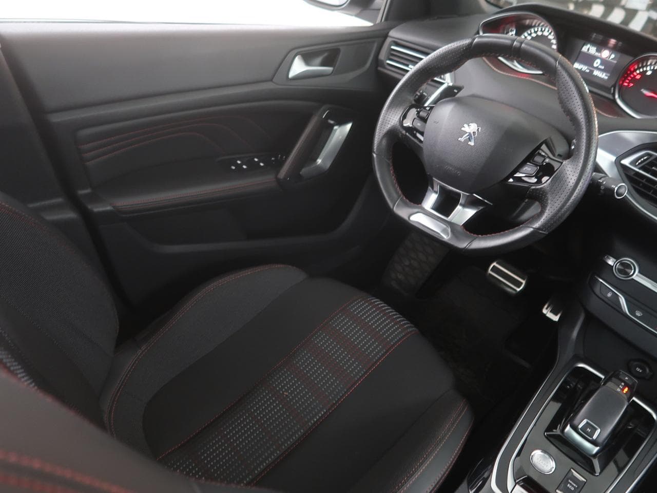 2020 Peugeot 308 - 9