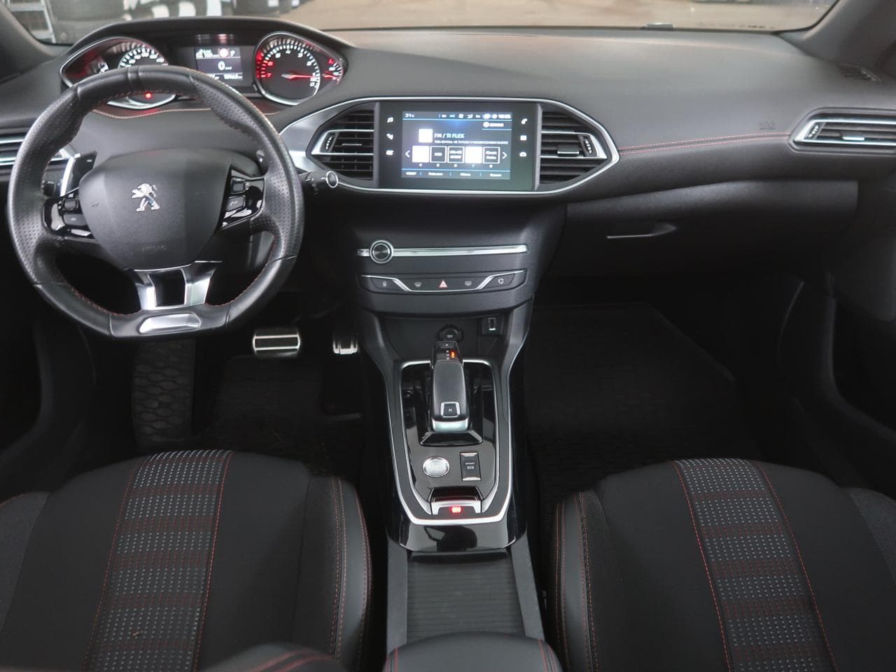 2020 Peugeot 308 - 10