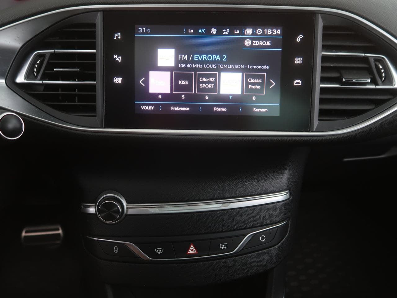 2020 Peugeot 308 - 18