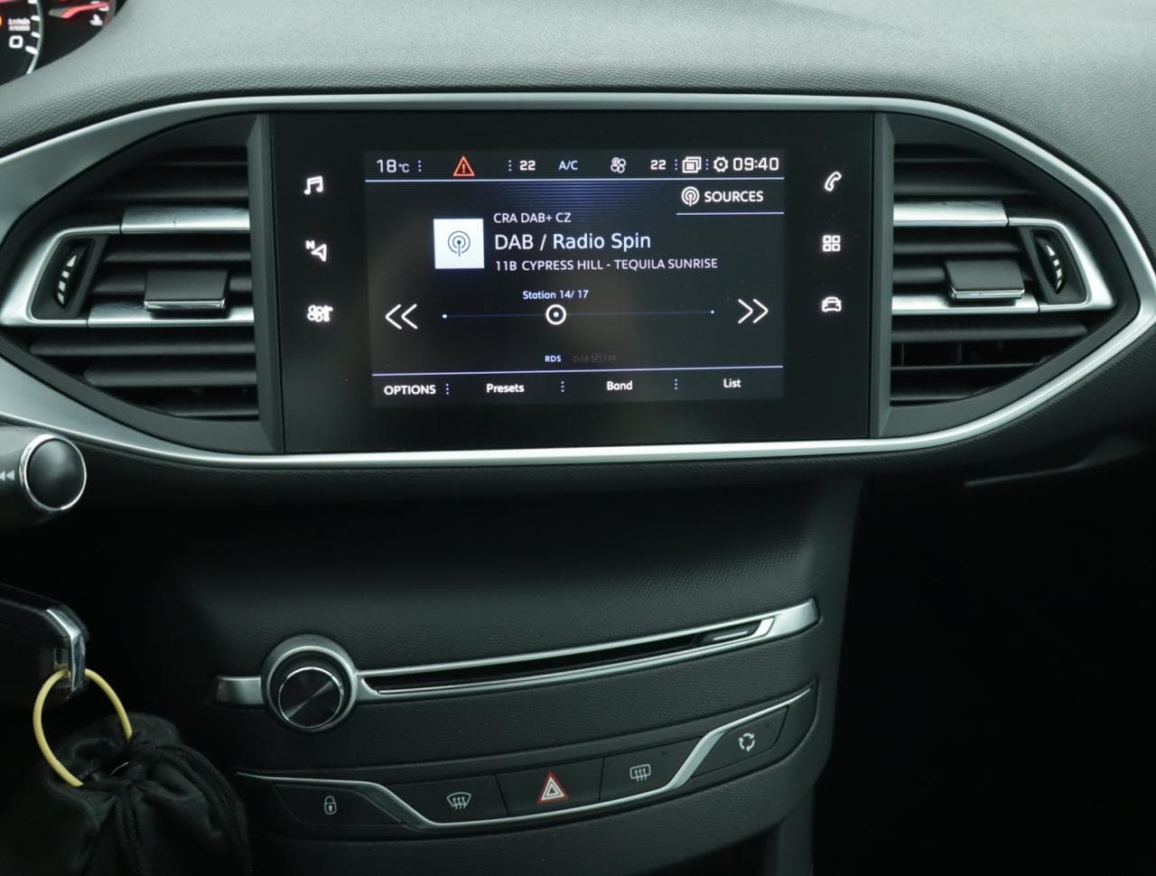 2020 Peugeot 308 - 18