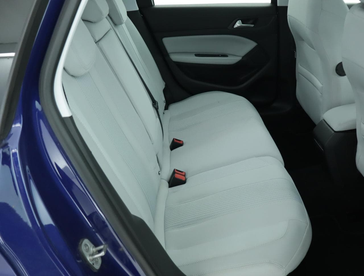2020 Peugeot 308 - 13