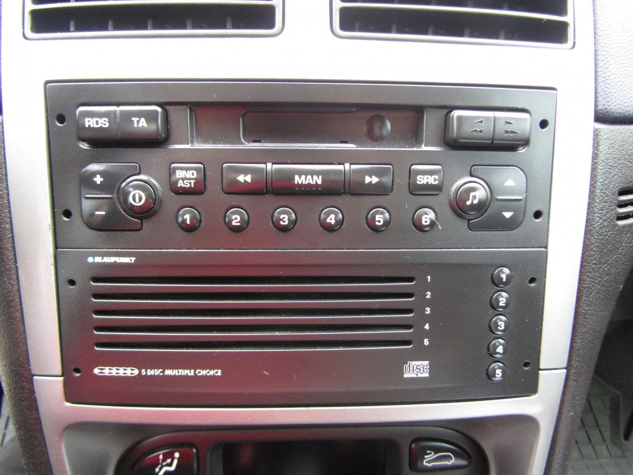 2002 Peugeot 307 - 24