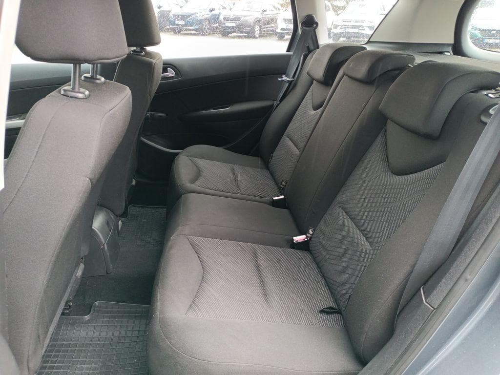 2010 Peugeot 308 - 5