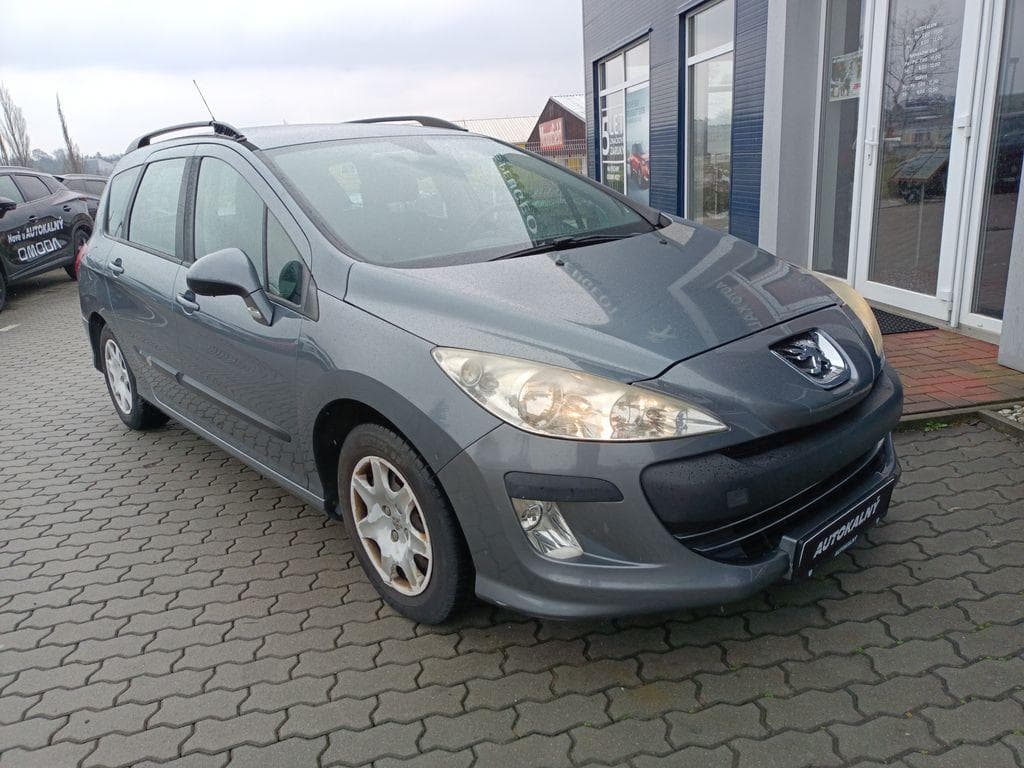 2010 Peugeot 308 - 13