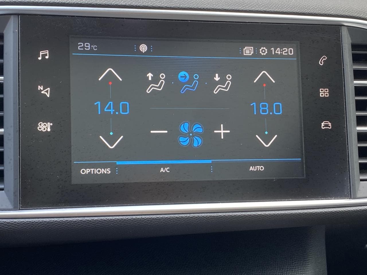 2018 Peugeot 308 - 23