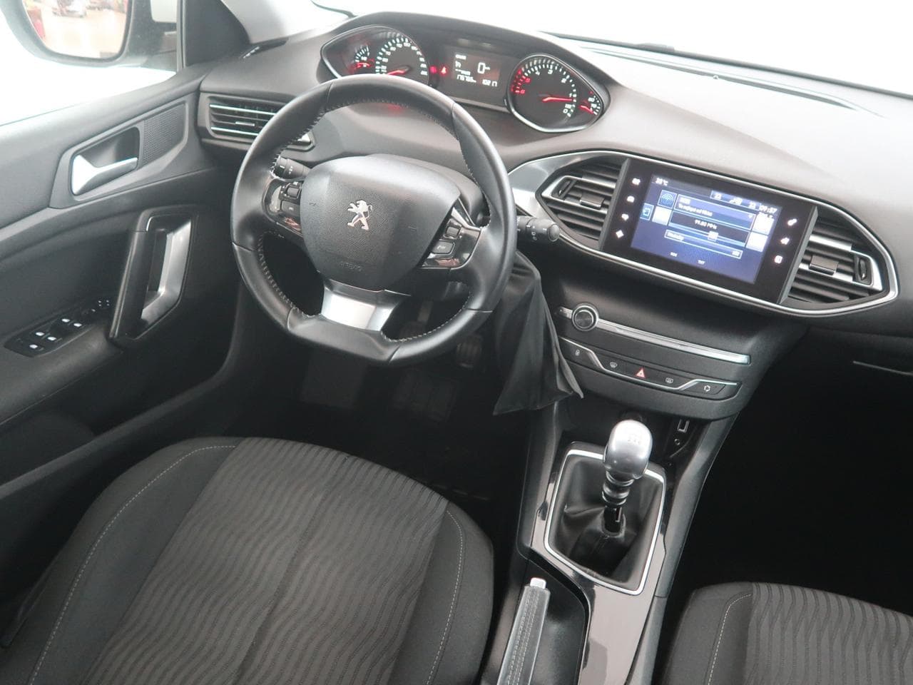 2015 Peugeot 308 - 9
