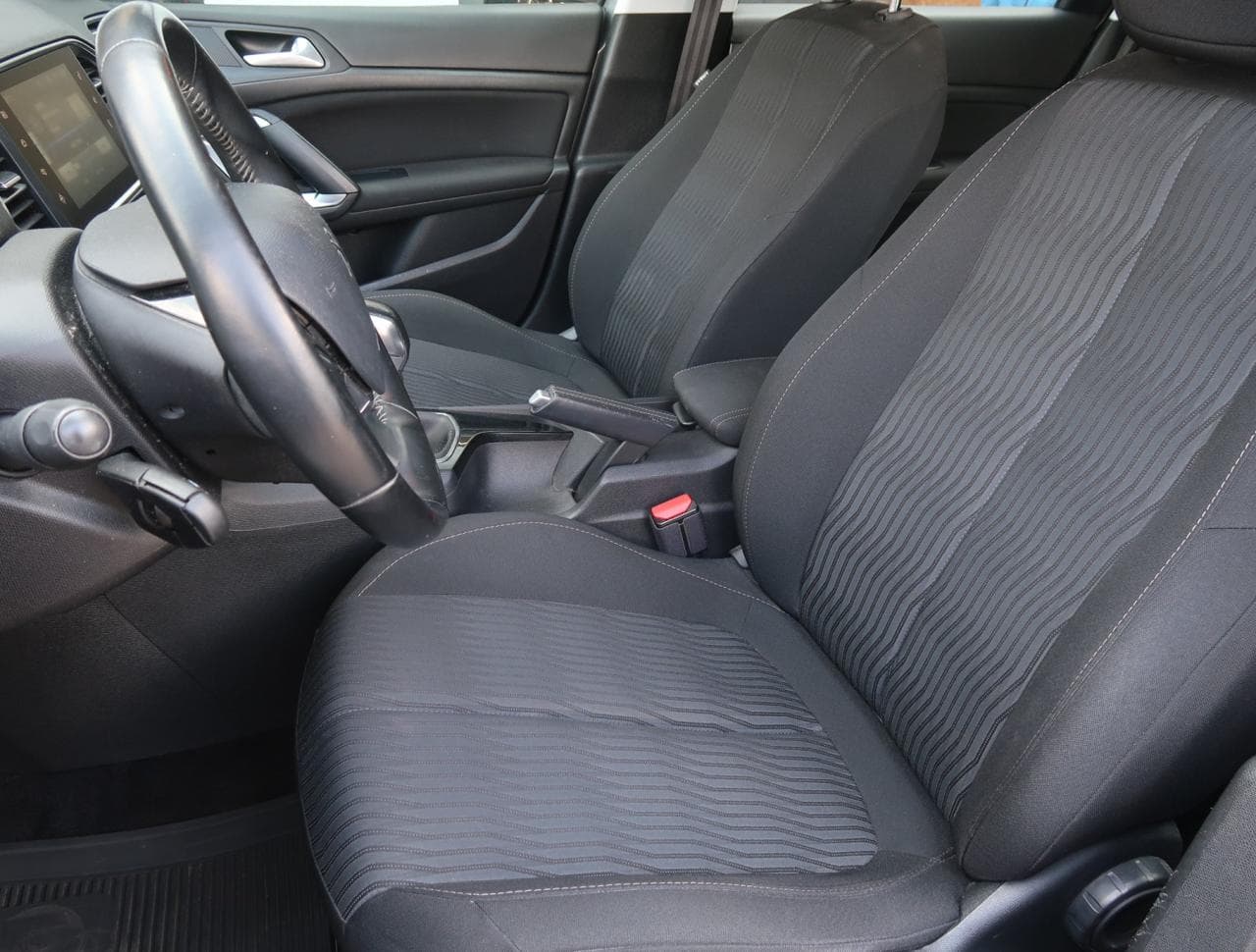 2017 Peugeot 308 - 16