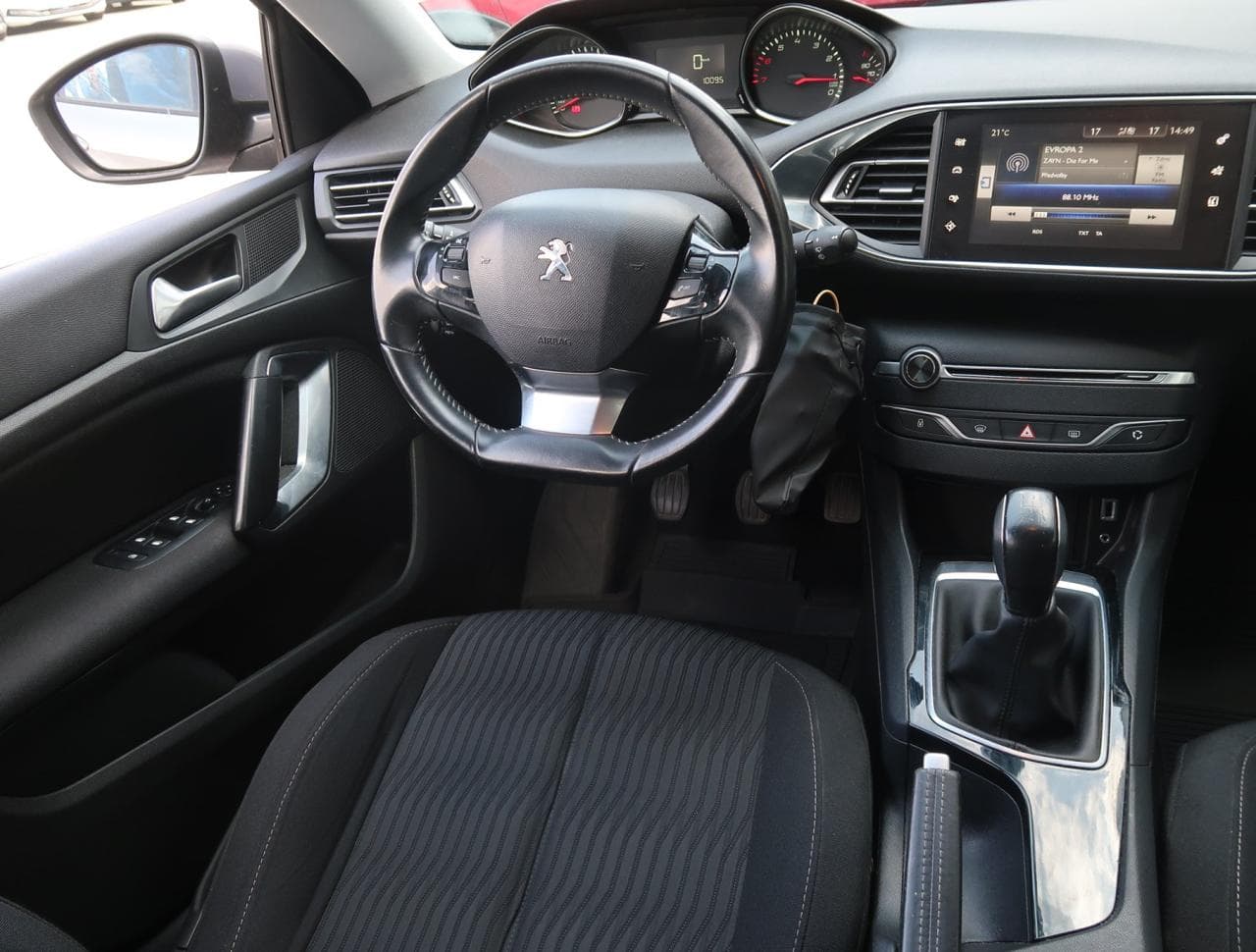 2017 Peugeot 308 - 9