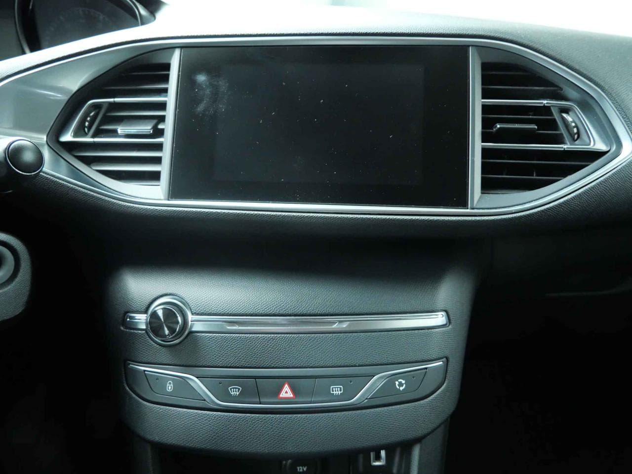 2018 Peugeot 308 - 13