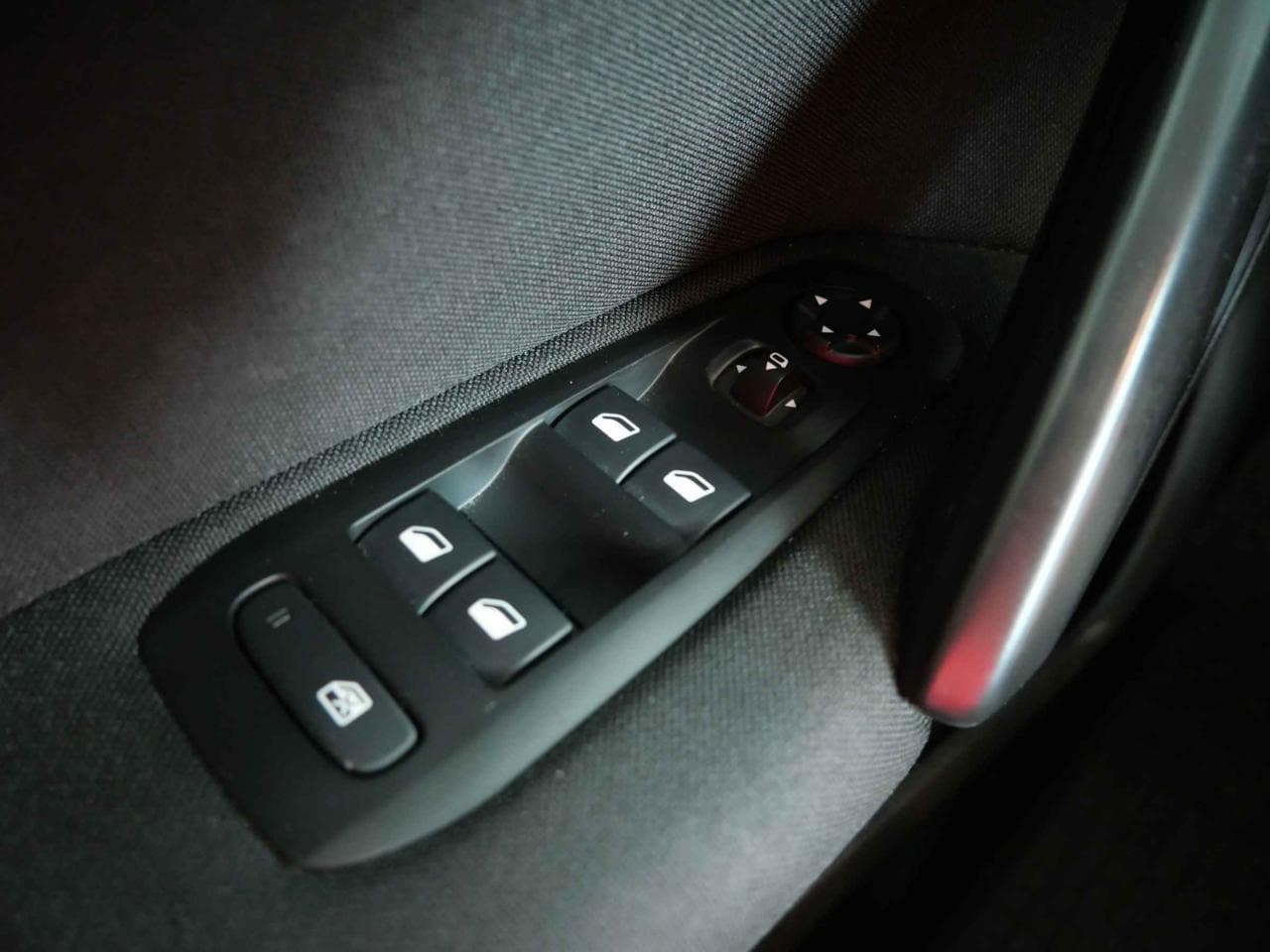 2018 Peugeot 308 - 14