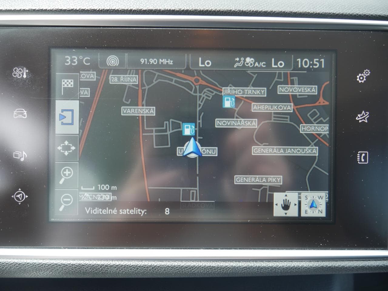2016 Peugeot 308 - 17