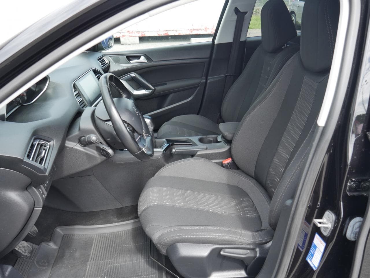 2016 Peugeot 308 - 9