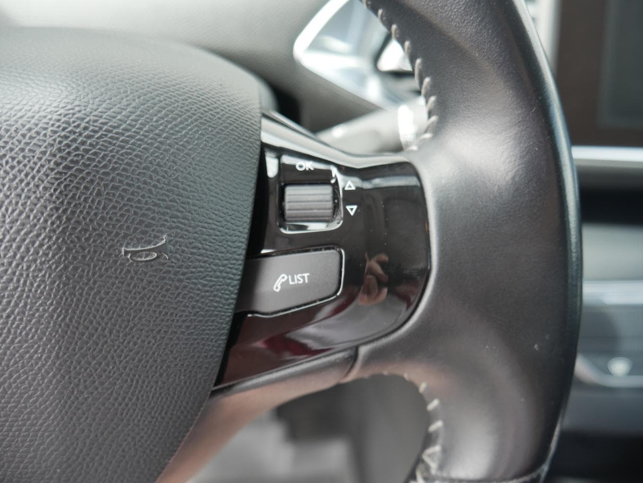 2016 Peugeot 308 - 15
