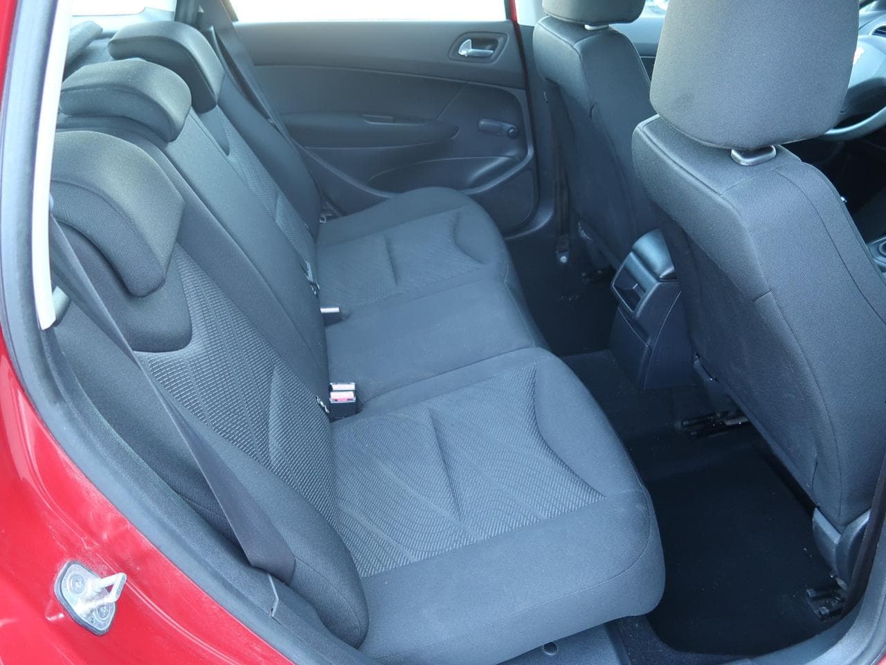 2010 Peugeot 308 - 13