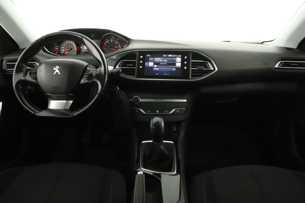 2017 Peugeot 308 - 9