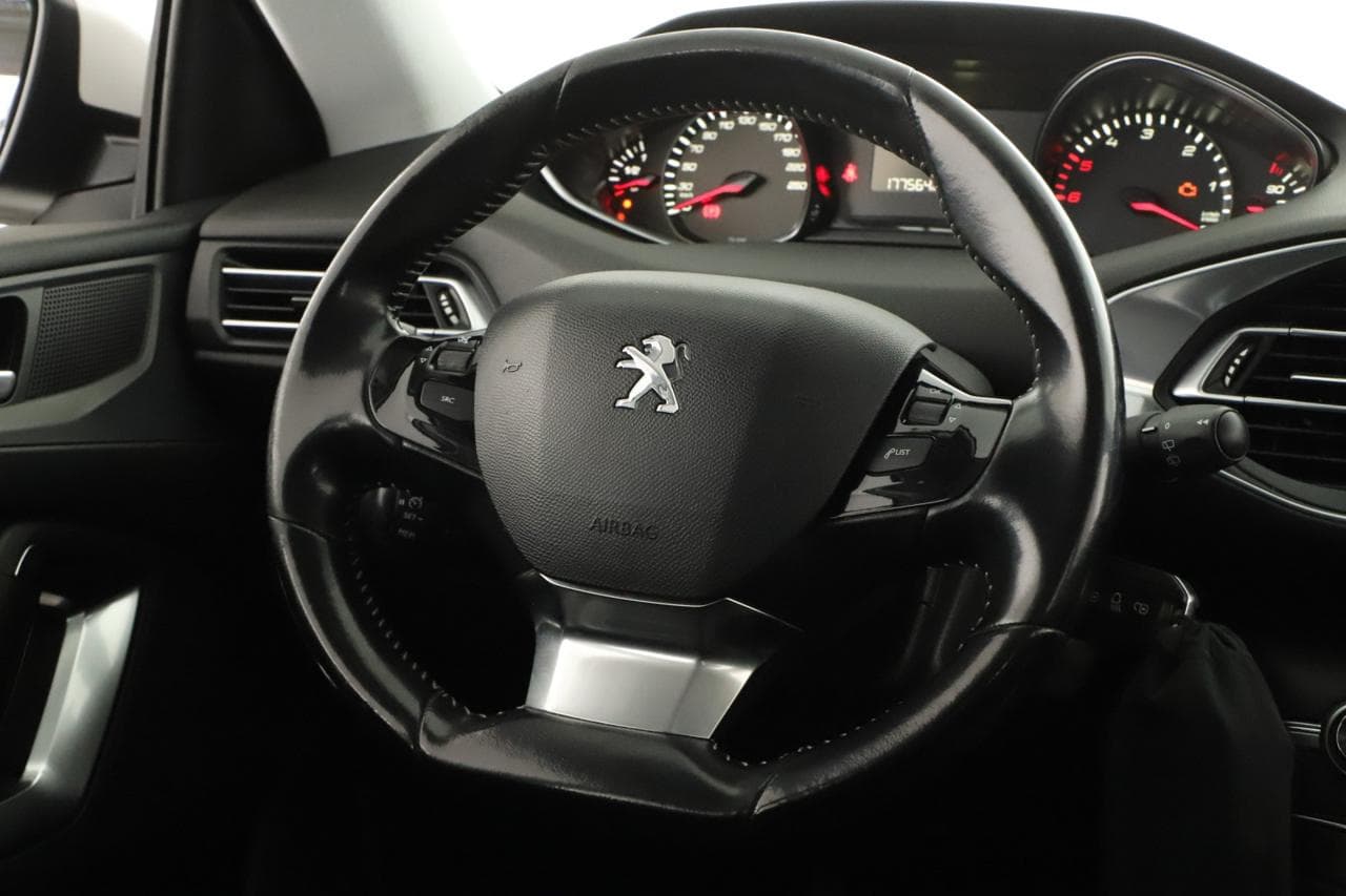 2017 Peugeot 308 - 14