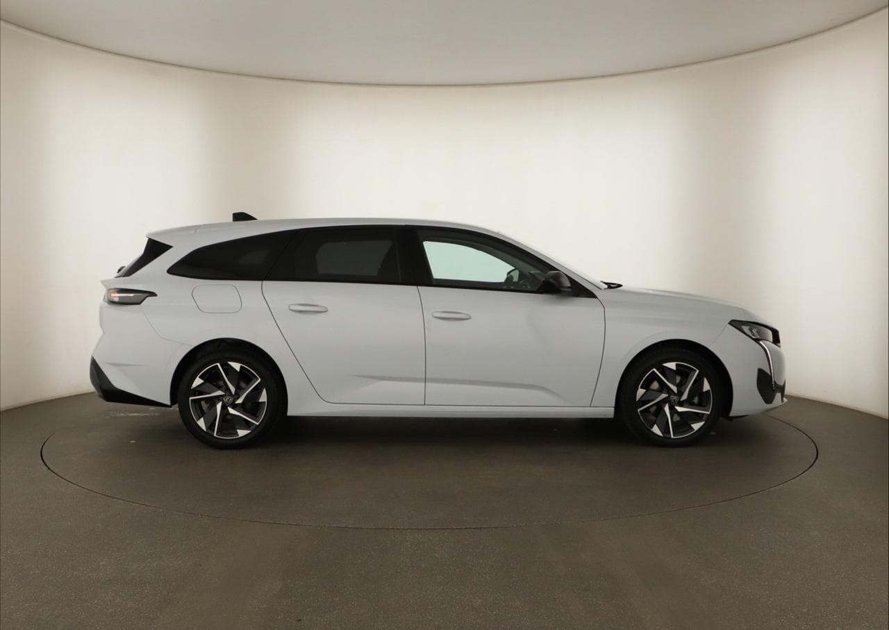 2024 Peugeot 308 - 8