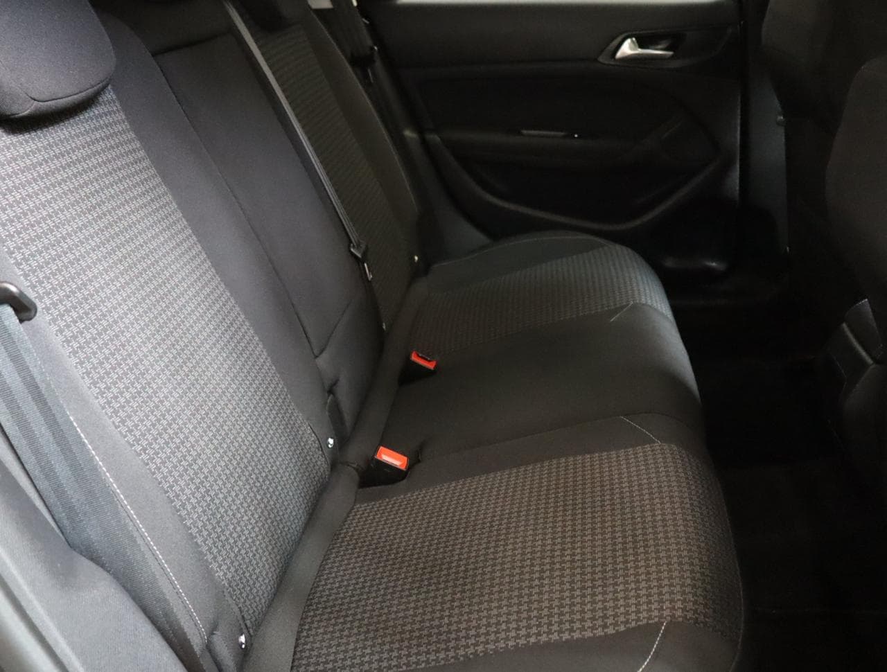 2018 Peugeot 308 - 13