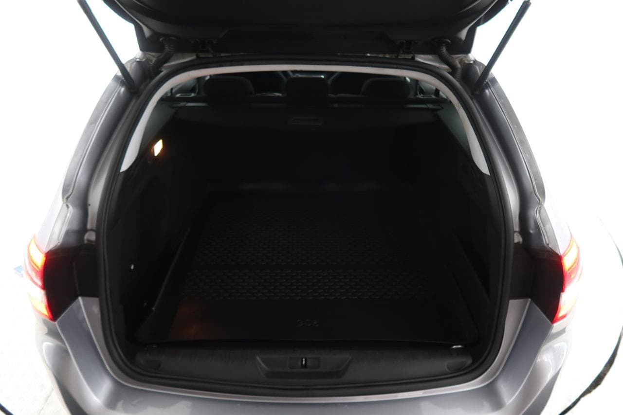 2016 Peugeot 308 - 38