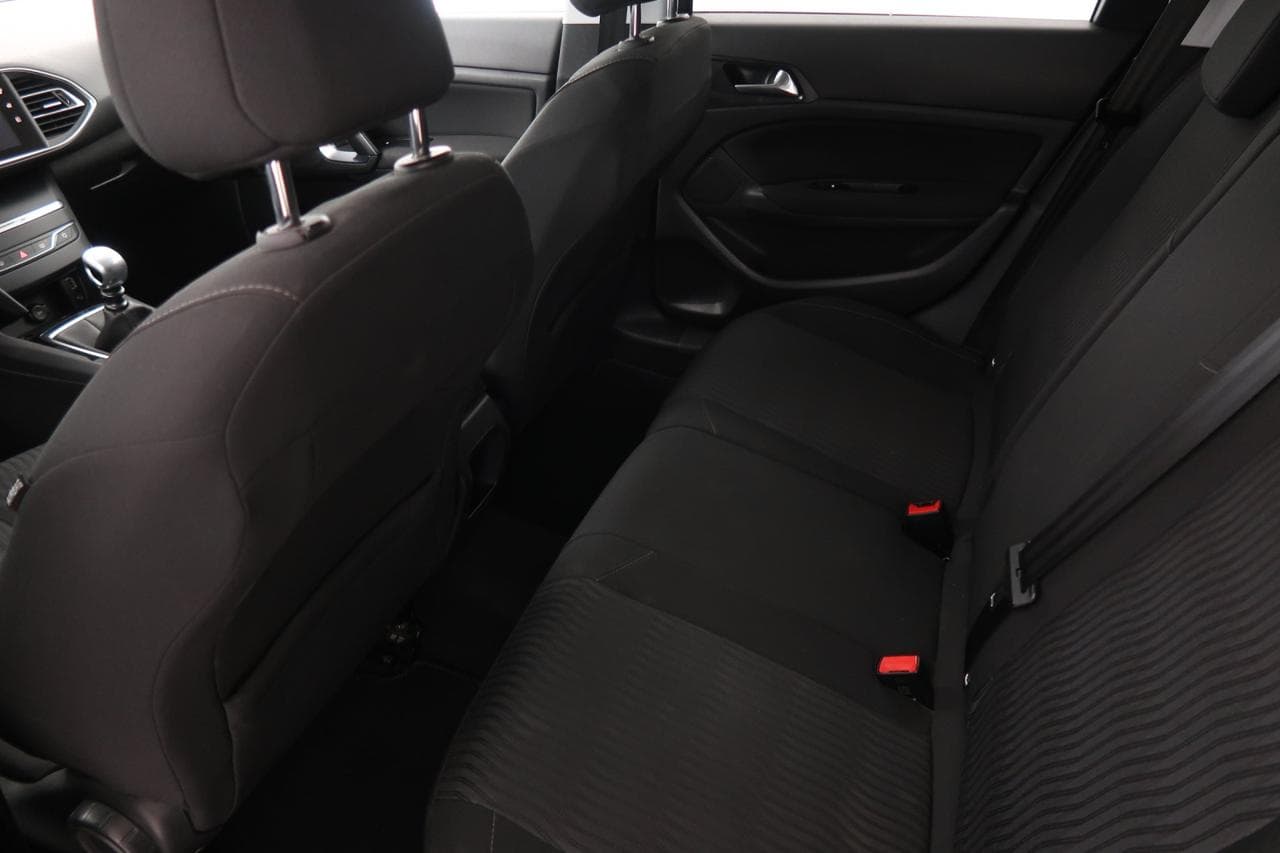 2016 Peugeot 308 - 26