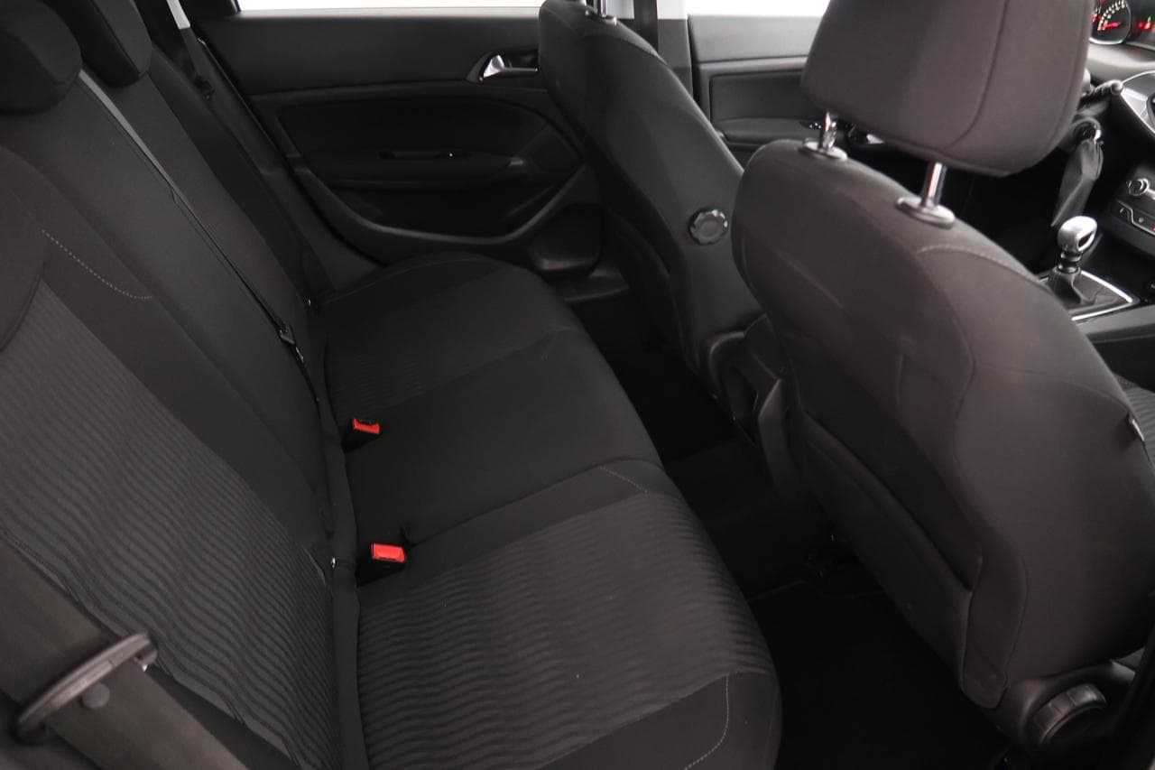2016 Peugeot 308 - 20