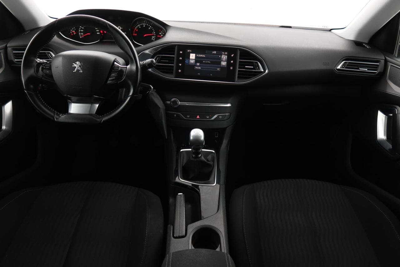 2016 Peugeot 308 - 13