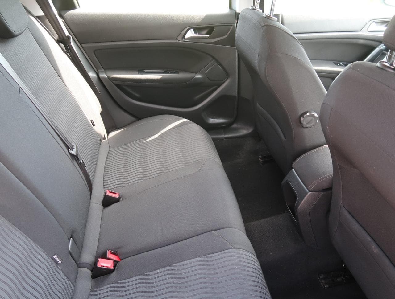 2015 Peugeot 308 - 25