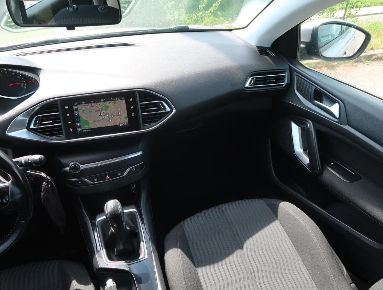 2015 Peugeot 308 - 21