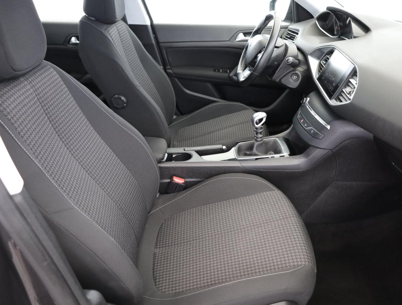 2018 Peugeot 308 - 18