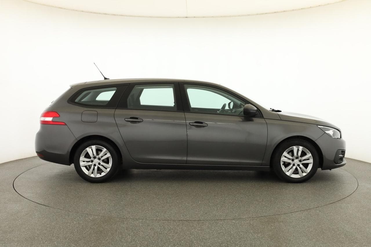 2018 Peugeot 308 - 14