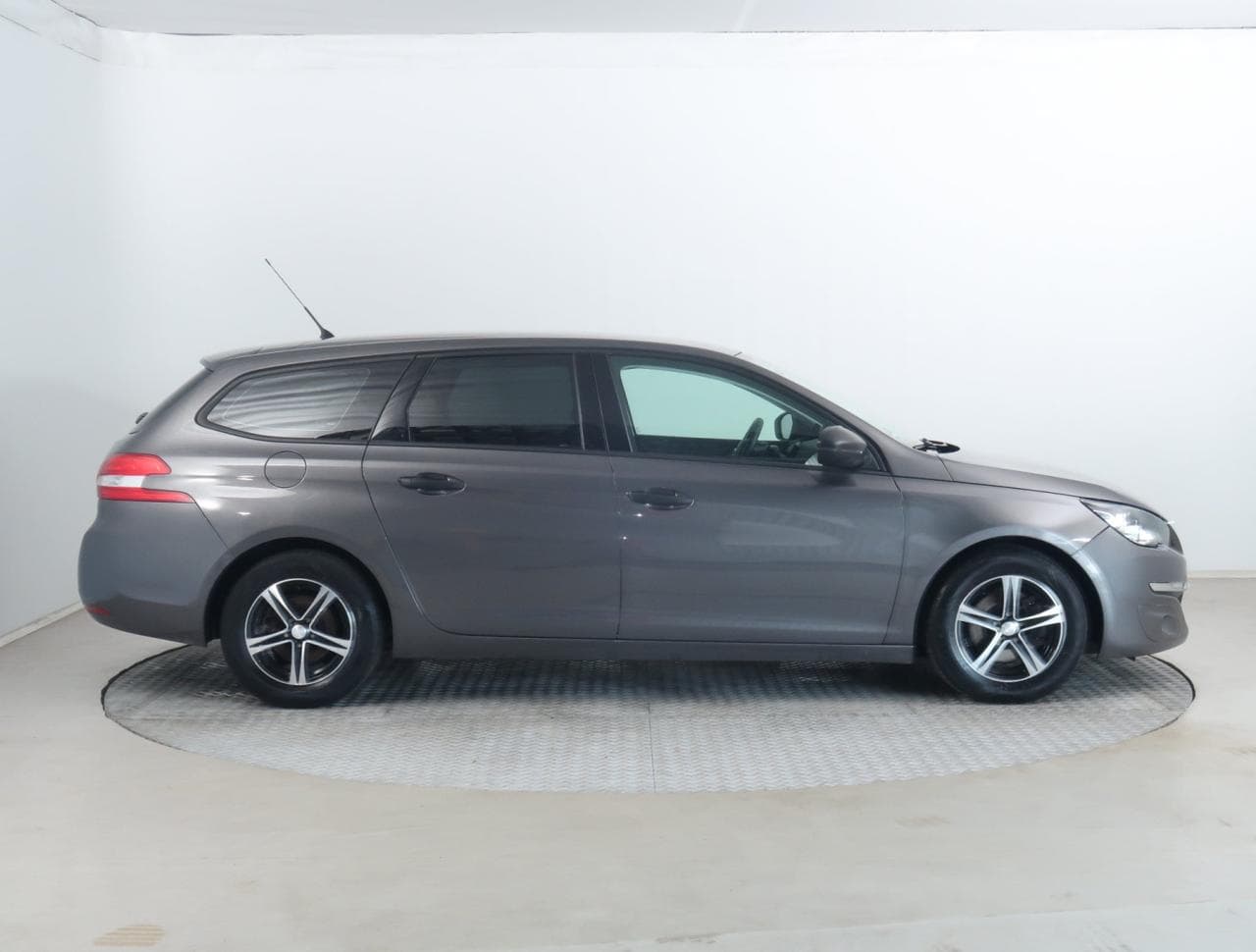 2016 Peugeot 308 - 15